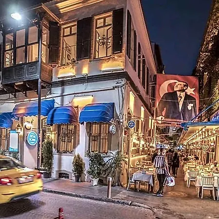 Gran Via Alsancak 3* ガジエミル（イズミル）