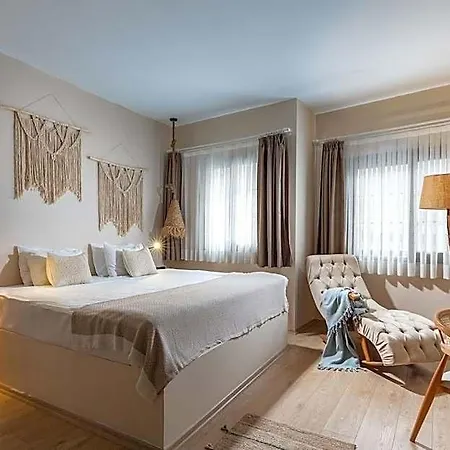 Gran Via Alsancak ホテル 3*